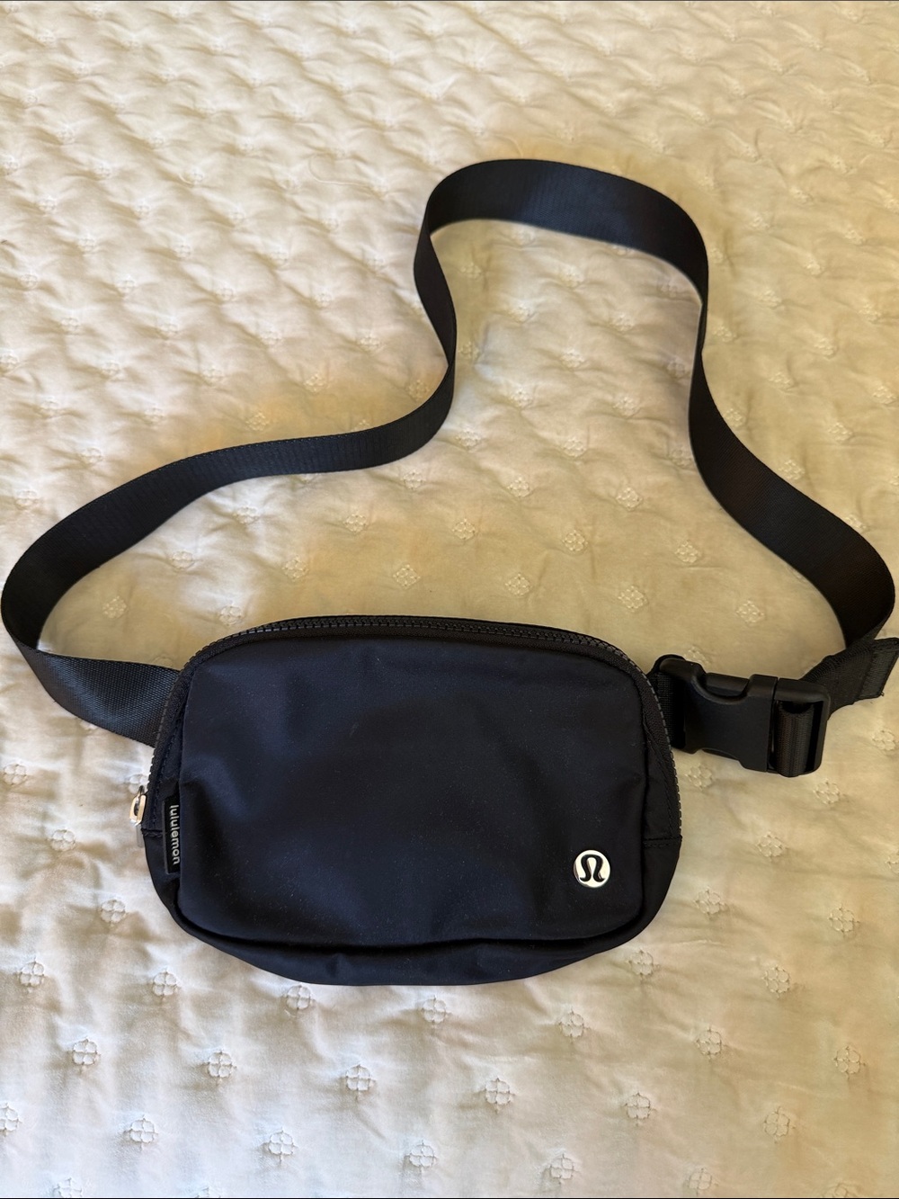 lululemon athletica Black Compact Belt Bag
